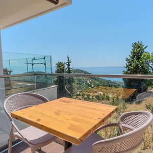 Alex Boutique Bed & Breakfast Himare