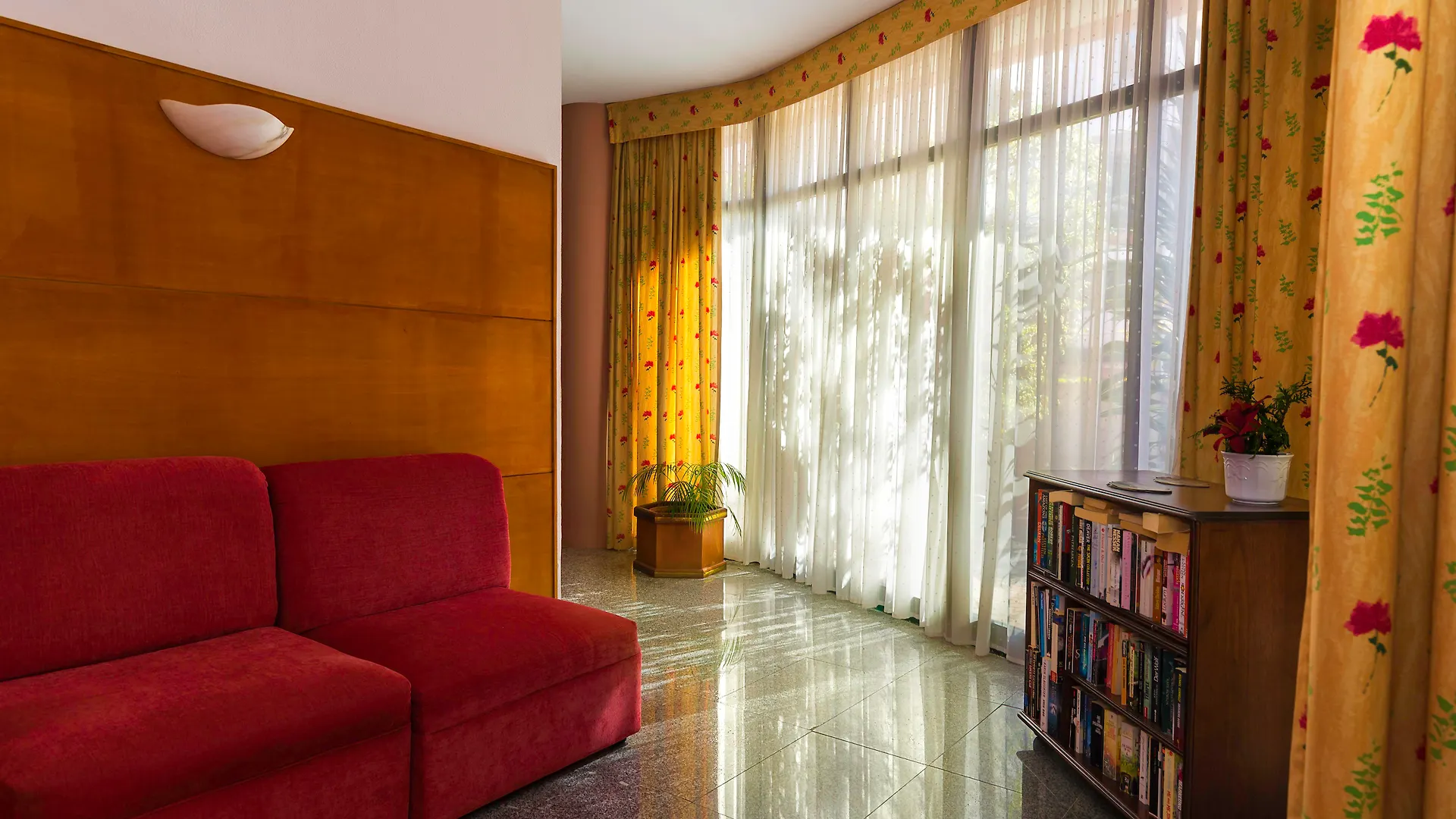 Aparthotel Imperatriz Funchal  Portugal